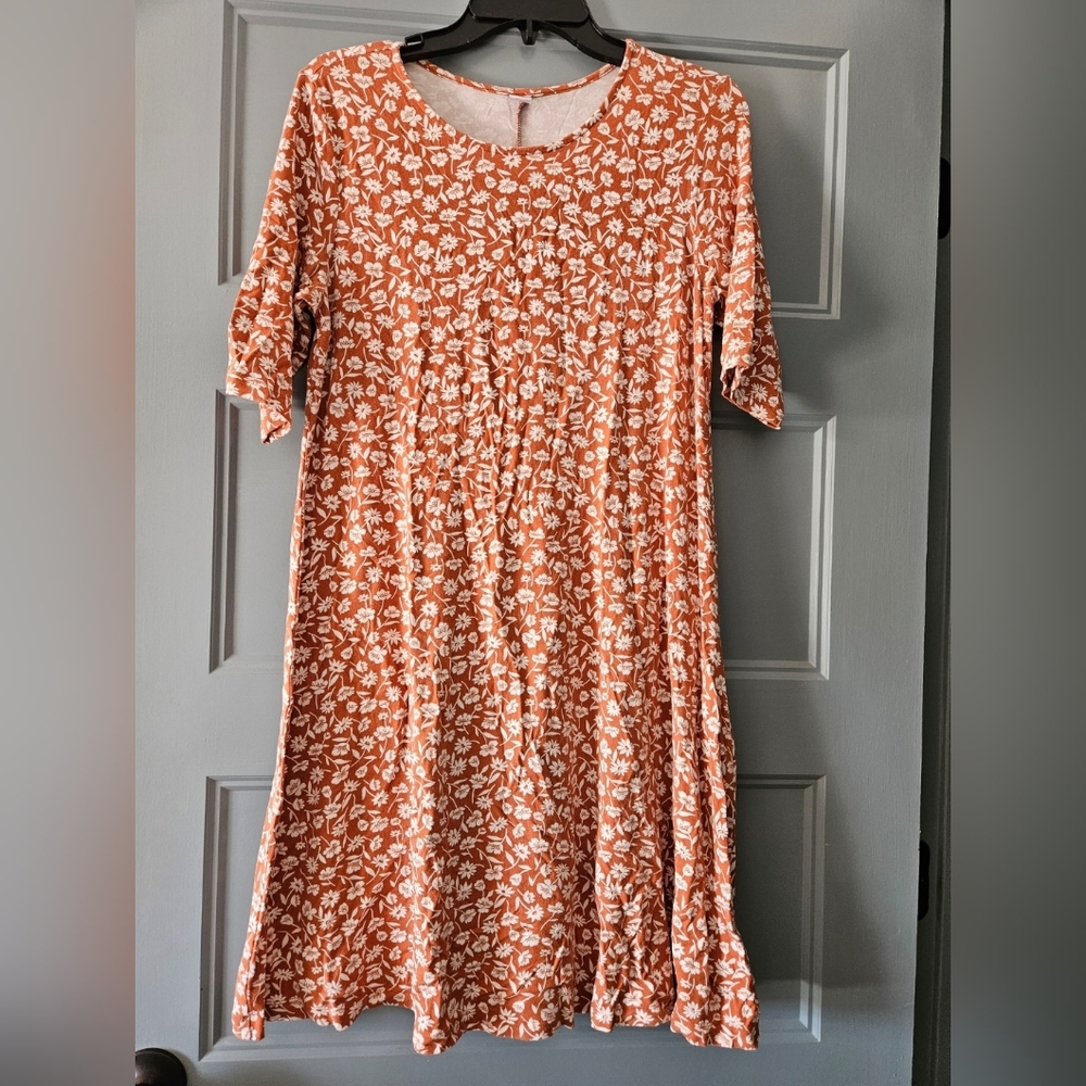 Old Navy size medium burnt orange and cream floral dress